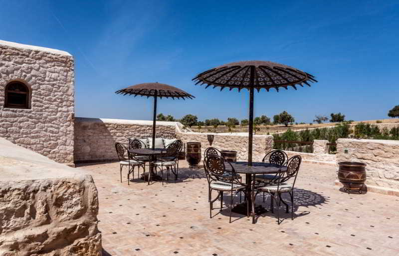 Riad Dharma Bou Mkila 外观 照片