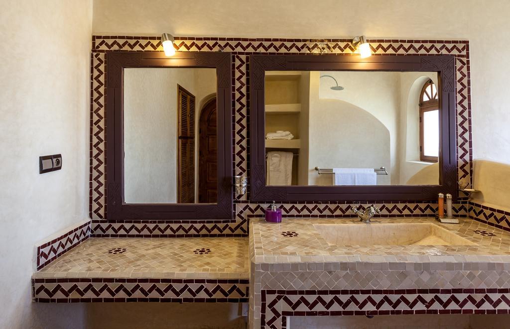 Riad Dharma Bou Mkila 外观 照片